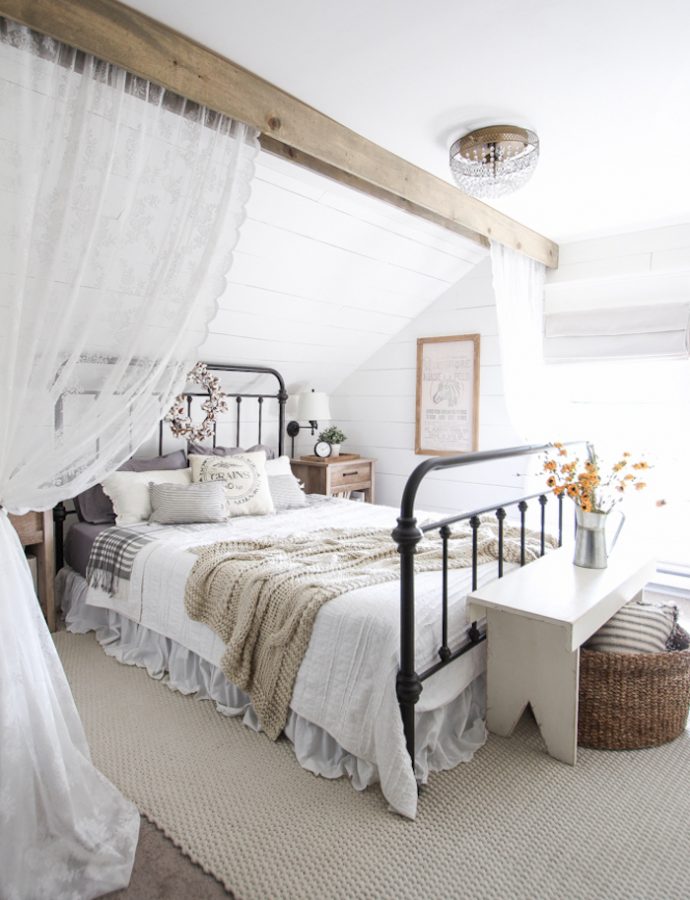 21 Gorgeous Farmhouse Beds for a Modern Farmhouse Bedroom