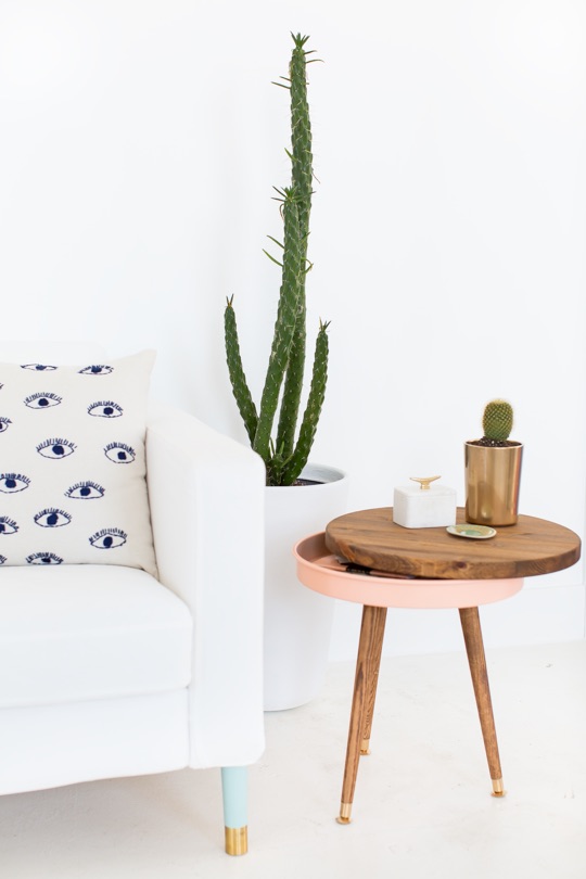 Mid-century modern DIY accent table via SugarandCloth