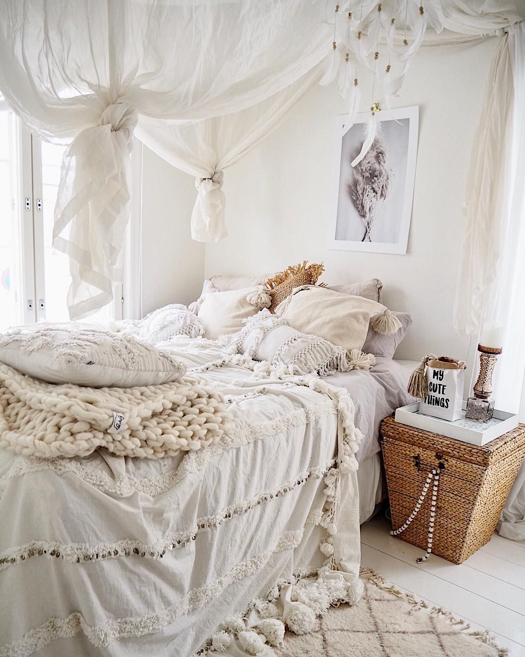 Bohemian bedroom with ivory sheets and white canopy drapes via @prinsessavanessa