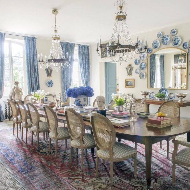 37 Charming French Country Dining Rooms