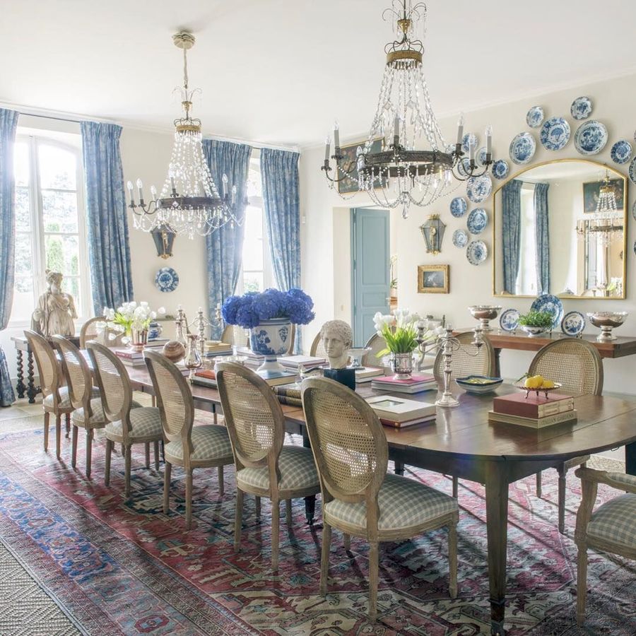 Provencal Blue Accents French Country Dining Room via @provencepoiriers