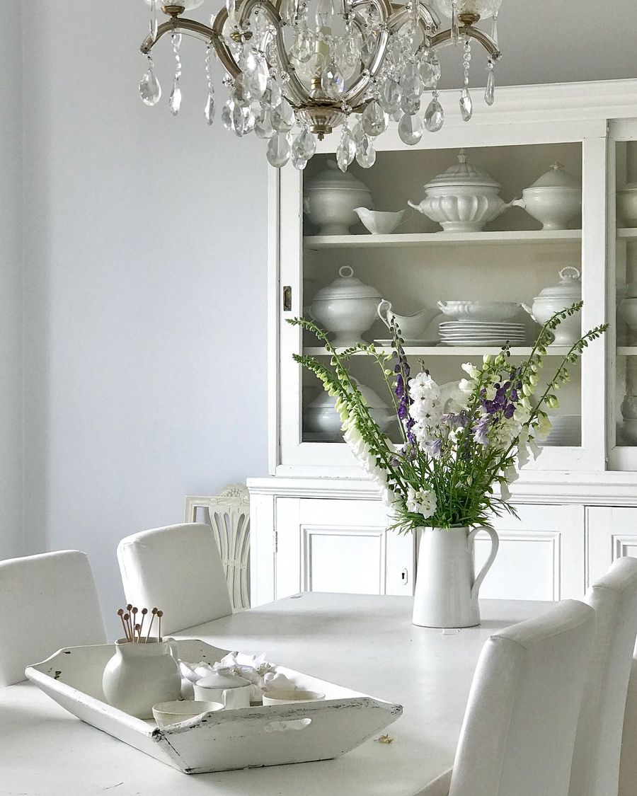 Simple Whites French Country Dining Room via @white_and_faded