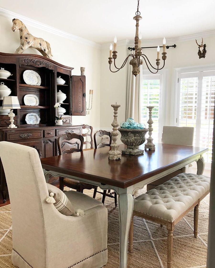 Traditional Dark Wood French Country Dining Room via @savvysouthernstyle