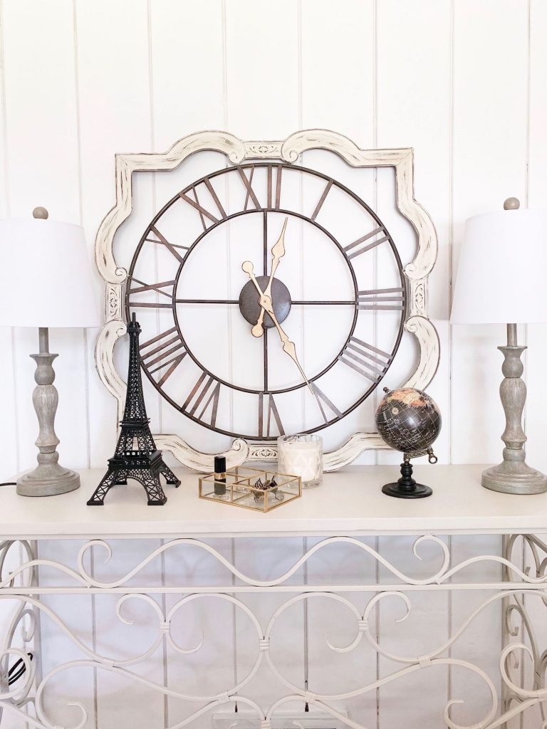 How to Decorate a Vintage Chic Console Table