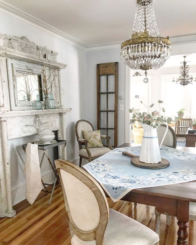 37 Charming French Country Dining Rooms