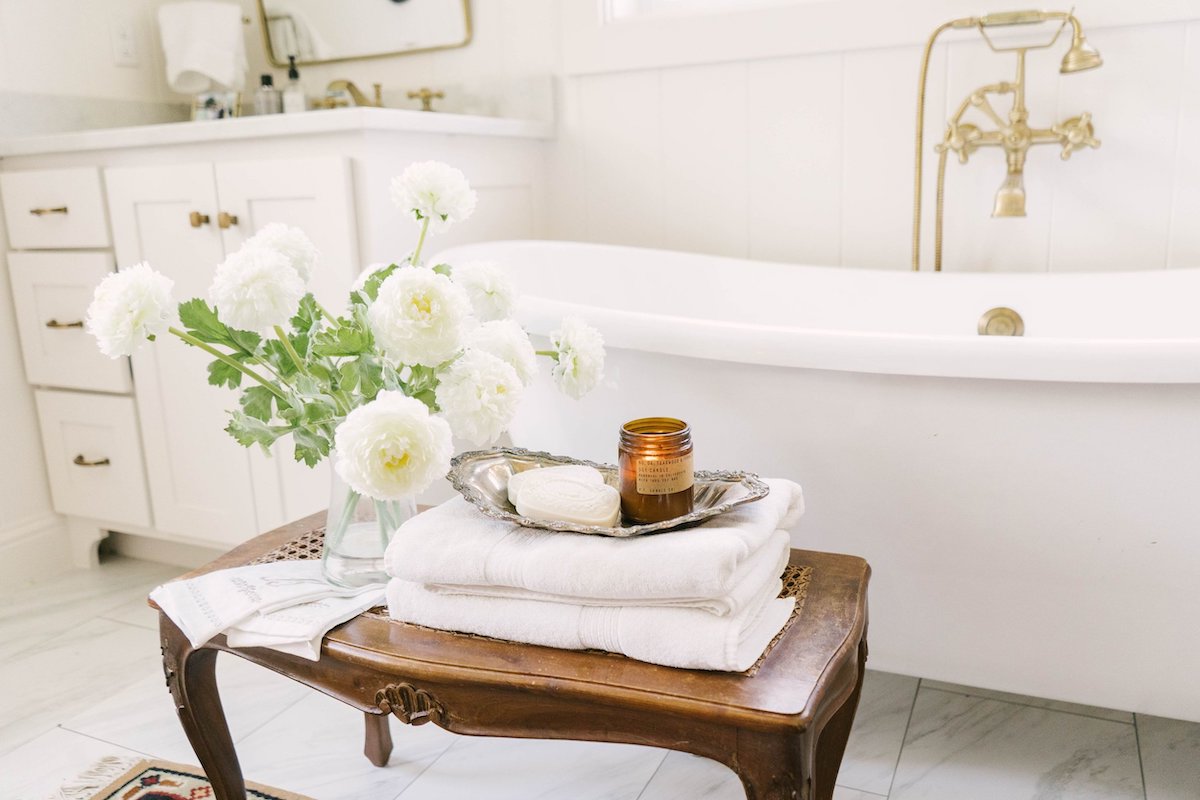 Vintage Bathroom table via Farmhouse Living