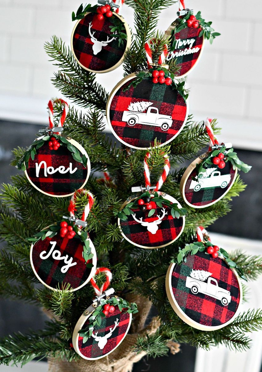 15+ Easy DIY Christmas Tree Ornaments