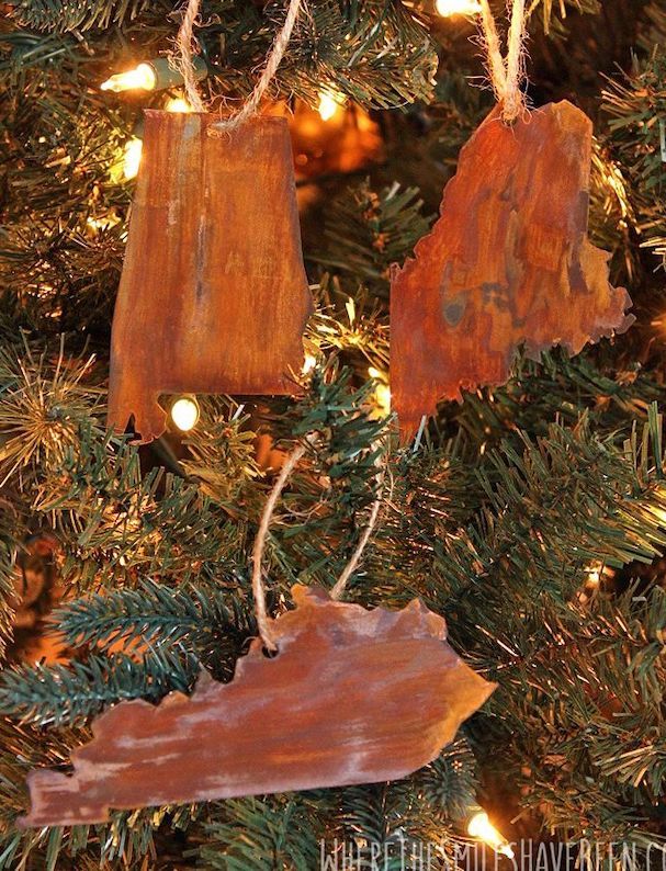 DIY Faux Rusted Metal Ornaments via wherethesmileshavebeen