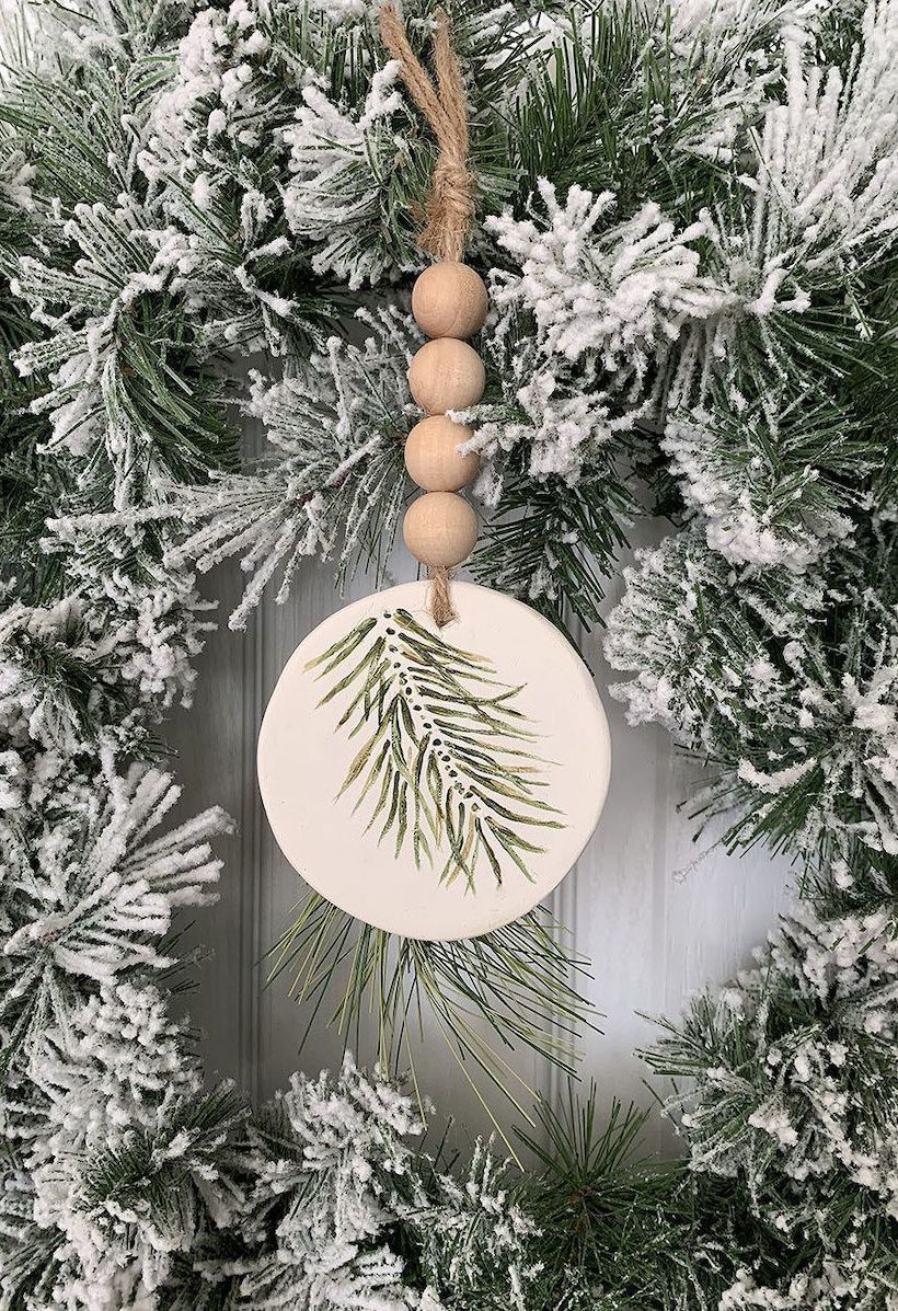 23 DIY Rustic Christmas Ornaments to Hang on Your Tree