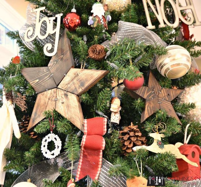 DIY Wood Patchwork Star Ornaments via 100things2do