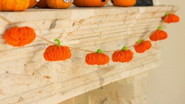 DIY Yarn Pumpkins Garland via designimprovised