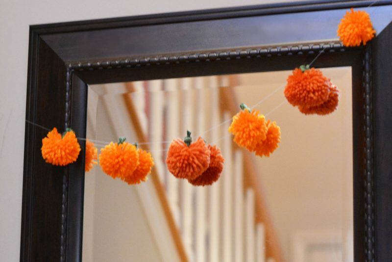 Easy DIY Yarn Pumpkins via notquitesusie