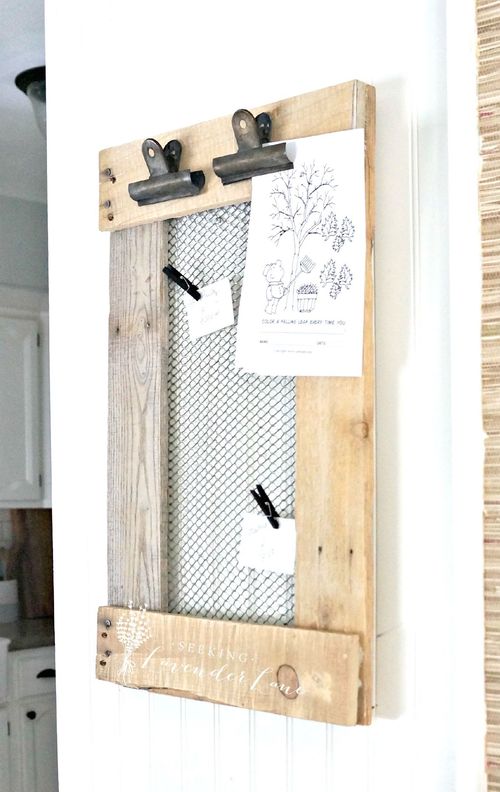 Farmhouse DIY Message Board via seekinglavenderlane