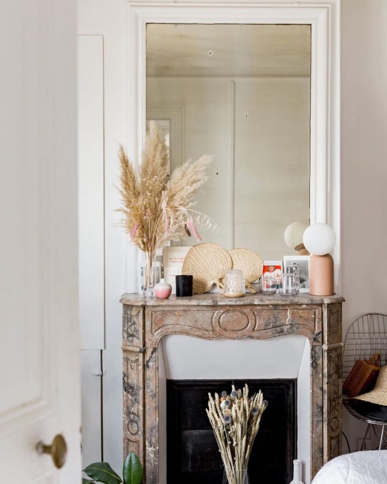 27 Parisian Fireplaces & Mantel Decor Ideas