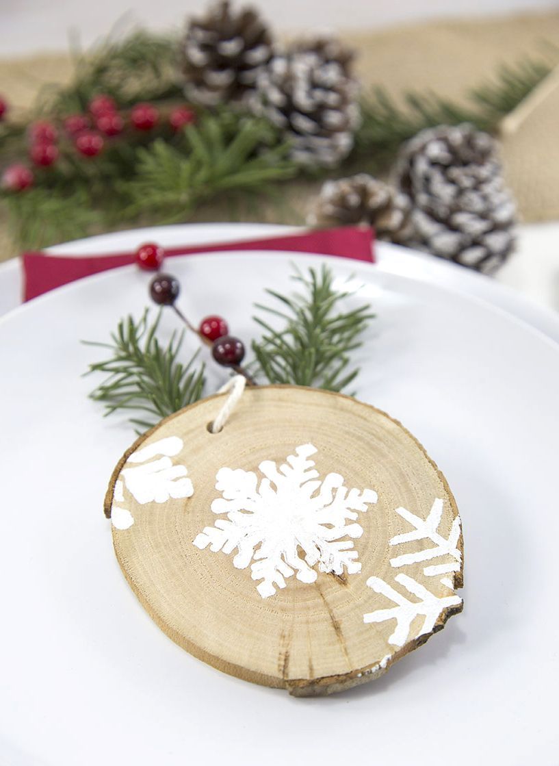 Rustic Wood Snowflake Ornament DIY via pressprintparty