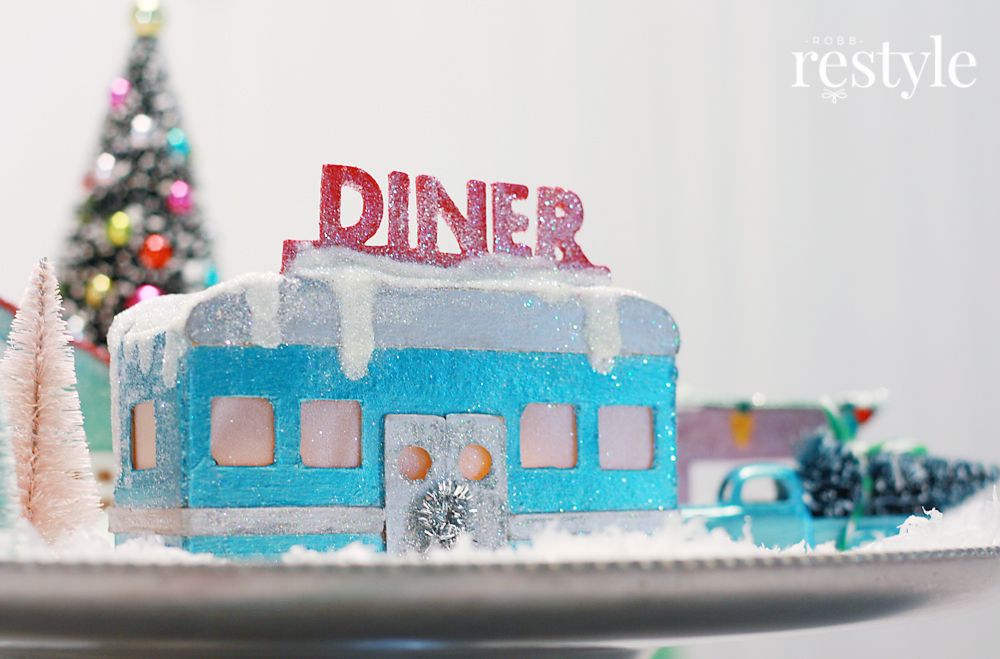 DIY Retro Diner for Christmas Village via robbrestyle