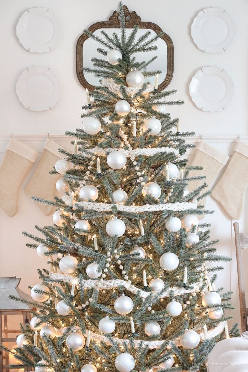 Neutral Christmas Tree Garland Decor via lovegrowswild