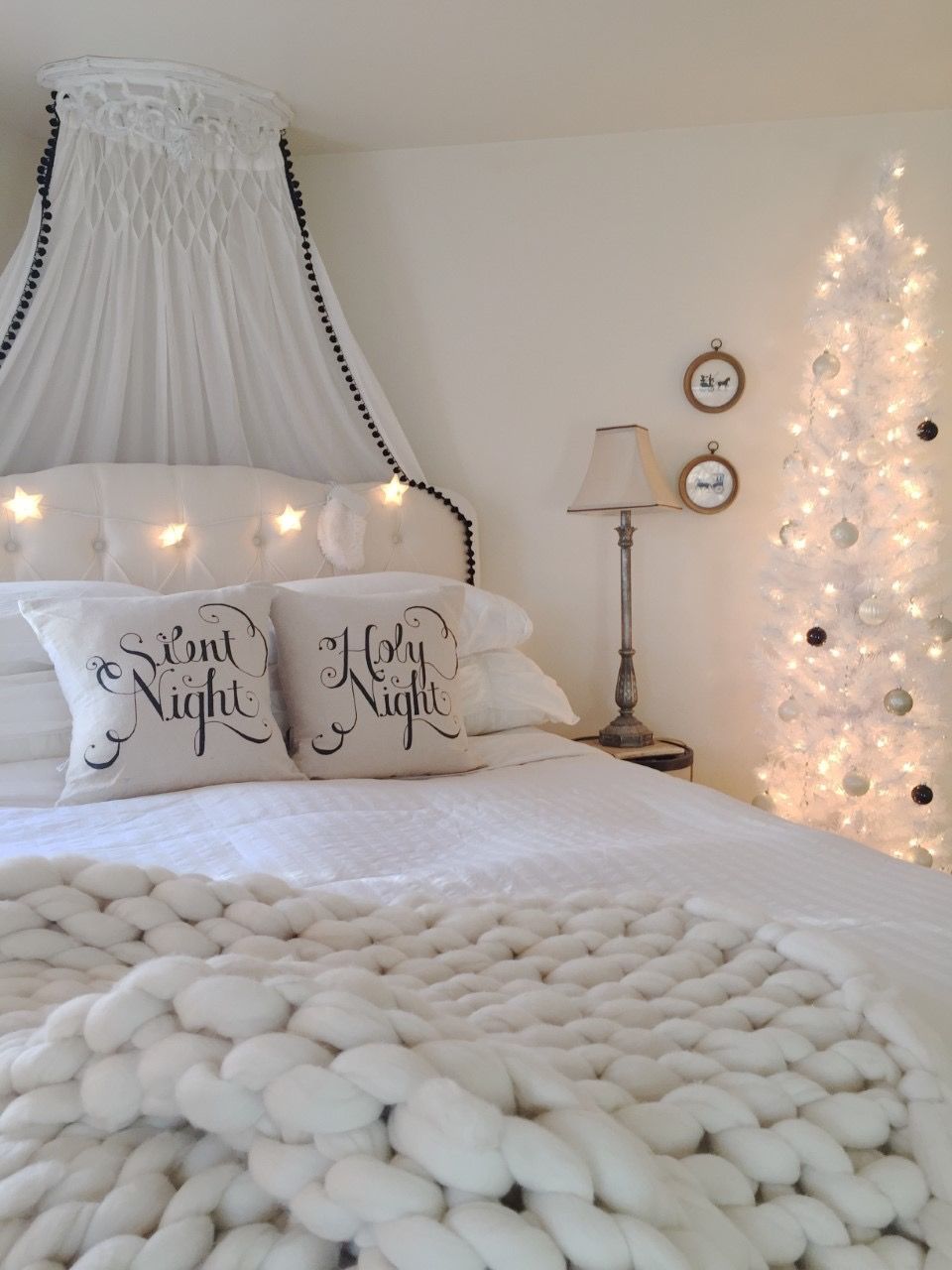 Neutral white Christmas Bedroom Decor via Sara Hanson