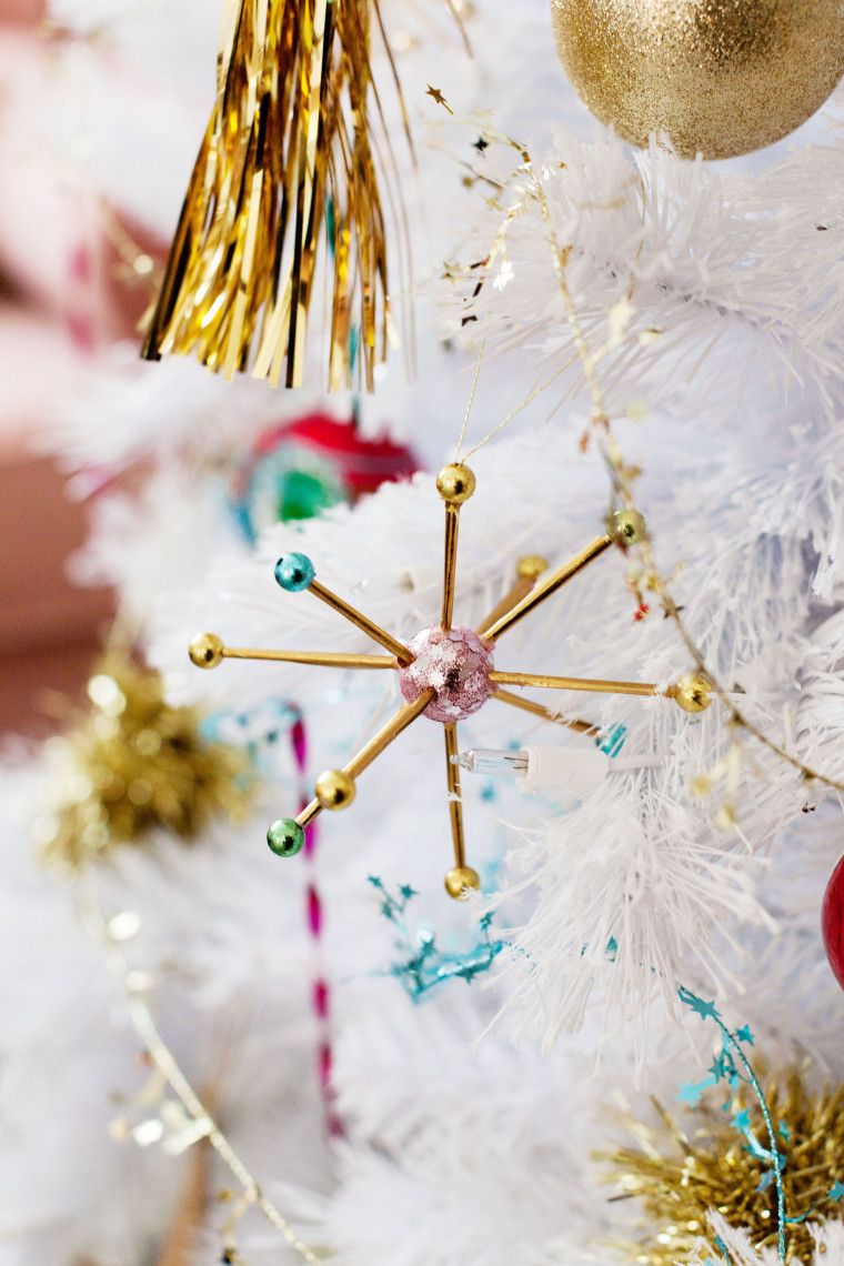 Sputnik-style DIY Christmas Ornaments via melo-drama