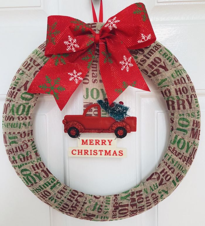 DIY Dollar Tree Christmas Wreath via glitteronadime