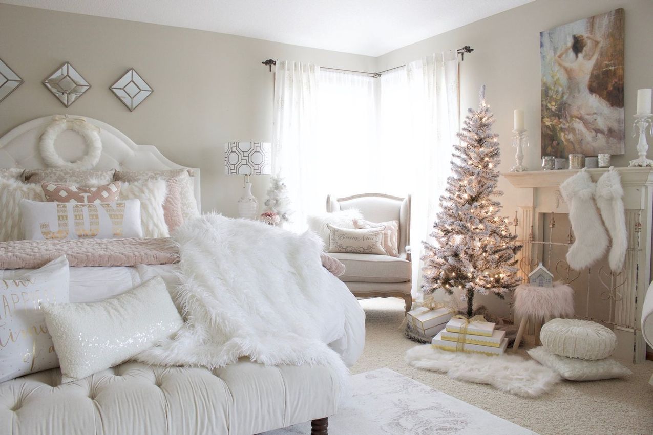 Glam Christmas Bedroom via styledwithlace
