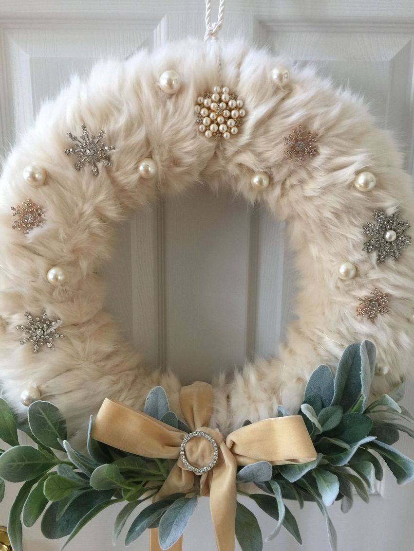 Glam faux fur Christmas wreath decoration