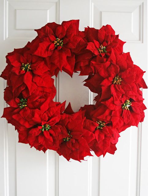 Poinsettia wreath DIY via vanessachristenson