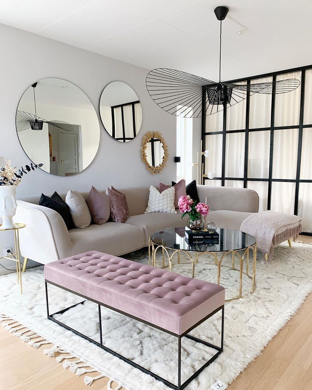 Minimalist Glam Apartment Decor Tour - The Glamorous Gleam %