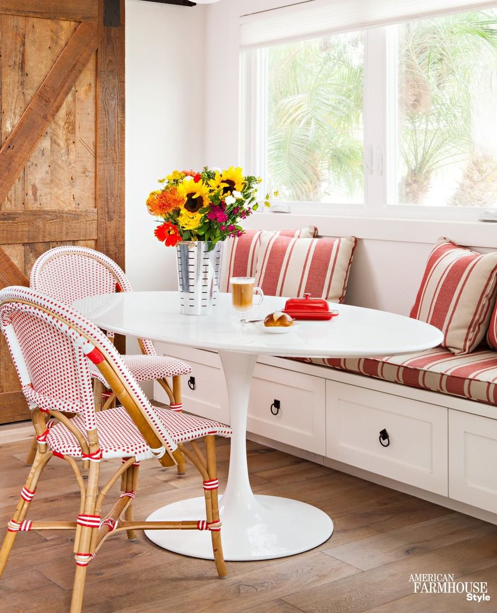 Pops of red breakfast nook via @americanfarmhousestyle