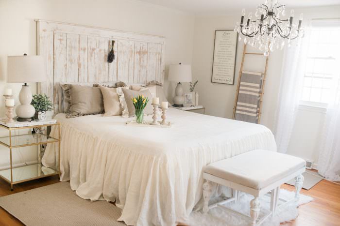 40 French Country Bedrooms To Make You Swoon - Country Style Bedroom Decor