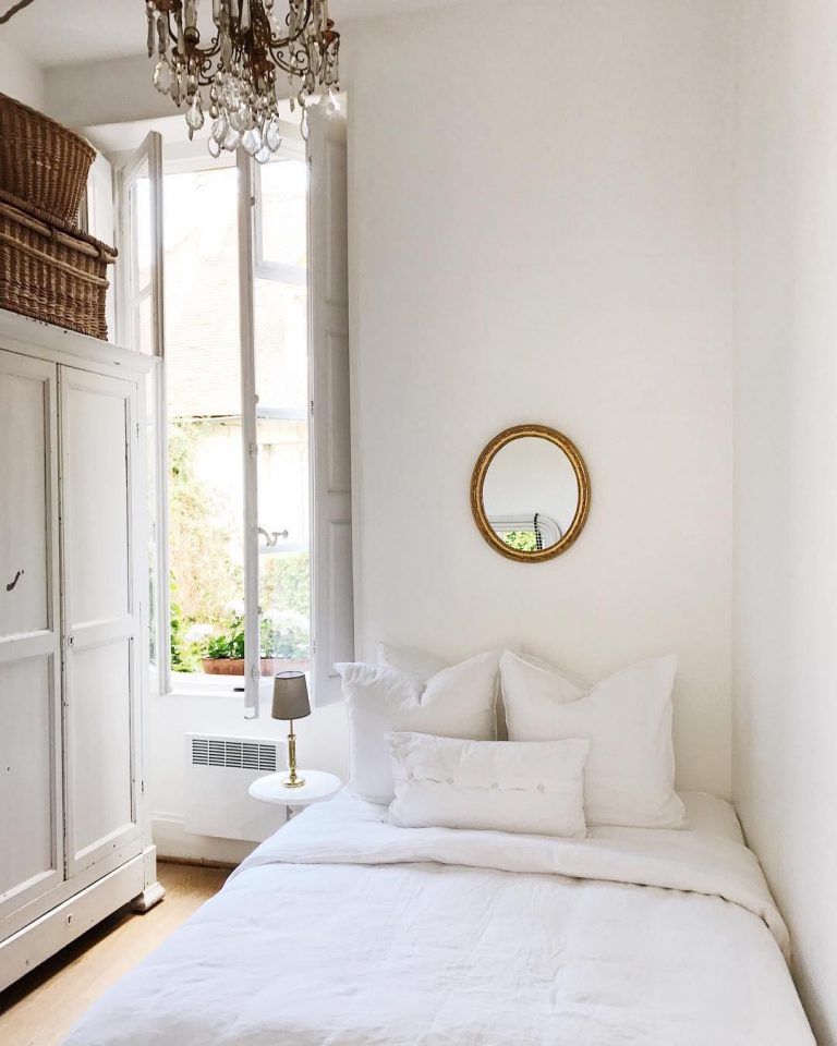 40 French Country Bedrooms to Make You Swoon