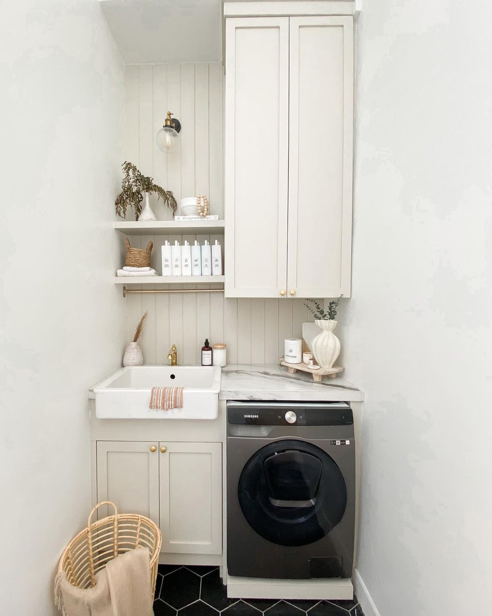 Small Laundry Room design mf.nest