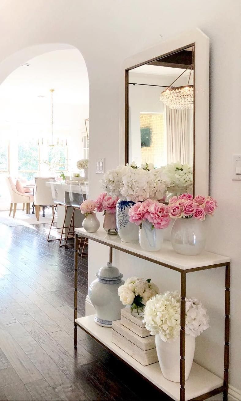 Glam Entryway with Pink Flowers on Console Table via @decorgold