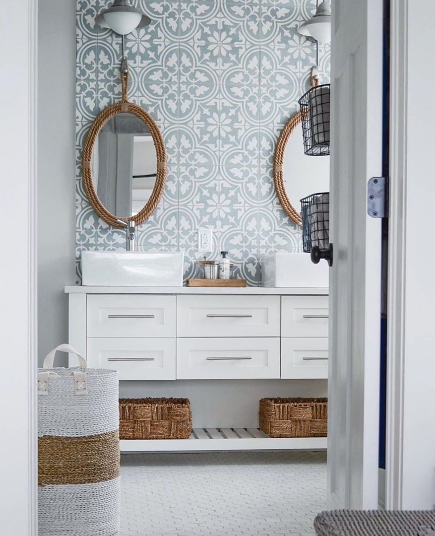 Beach Cottage Bathroom Ideas / Cottage Style Bathroom Floor Tile Novocom Top - Carolyn thayer interiors designed this seaside home located in nantucket, a charming beach town and one of the islands of massachusetts.