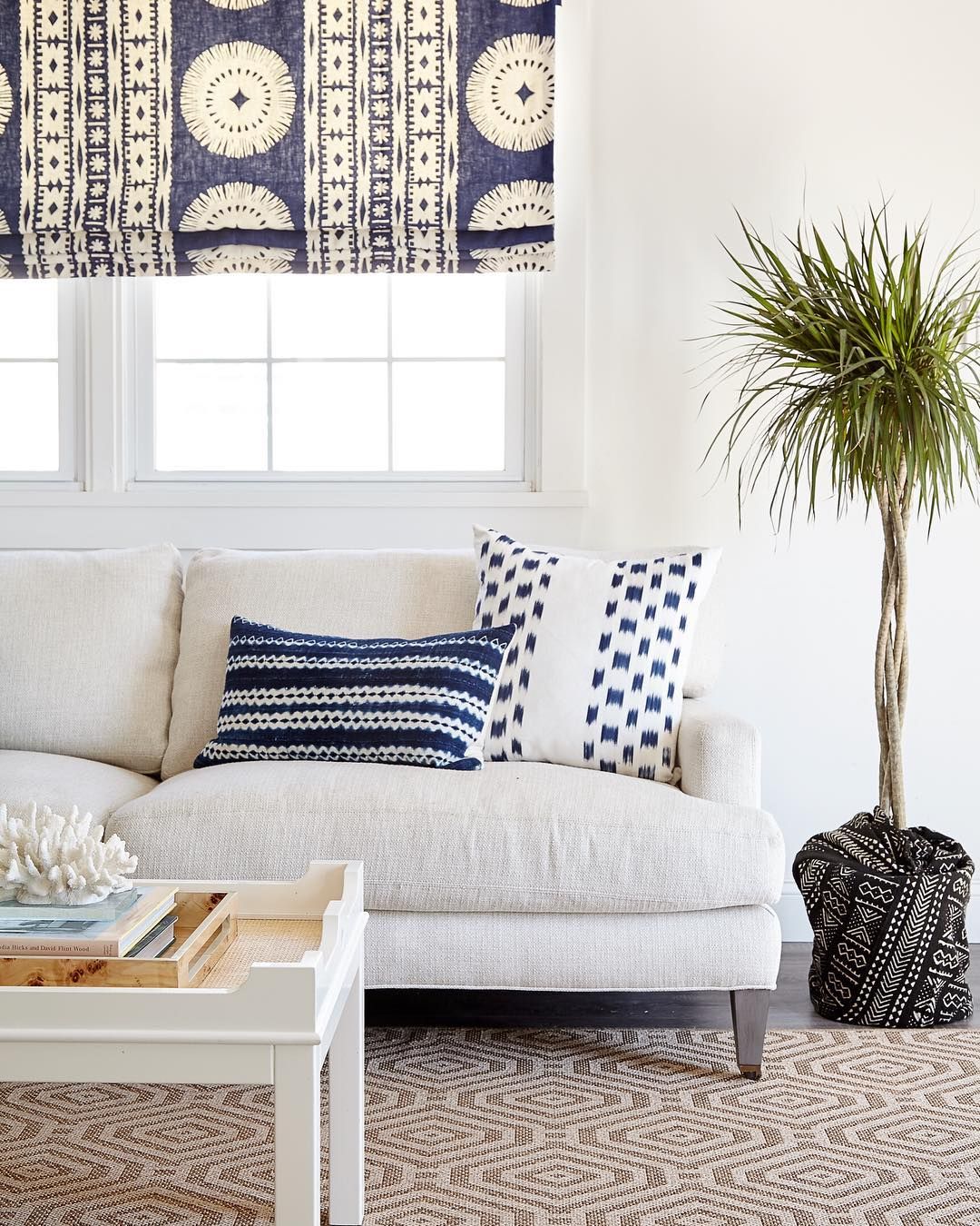 Coastal Living Room with Boho Coastal Pillows @stephaniekrausdesigns