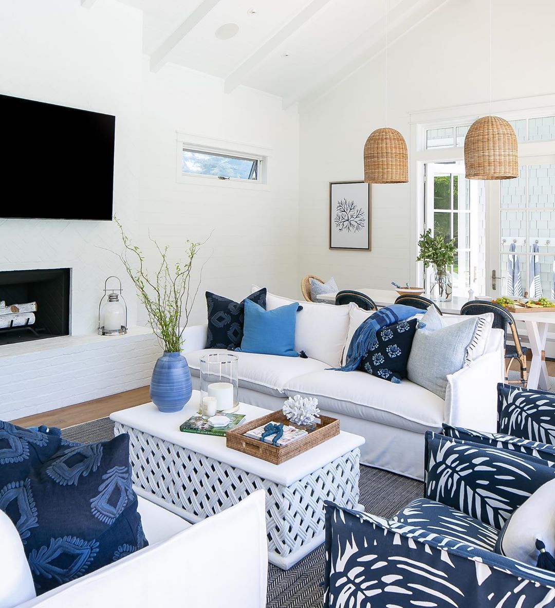 Coastal Living Room With Tropical Print Accent Chairs Via @agk Designstudio 