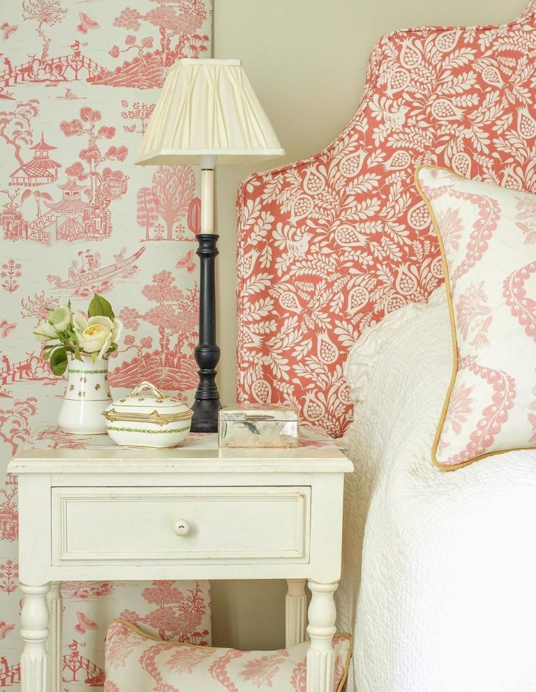 19 Feminine Bedrooms with Style