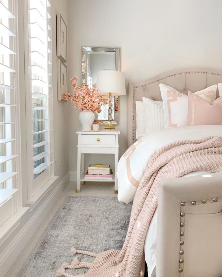 19 Feminine Bedrooms with Style