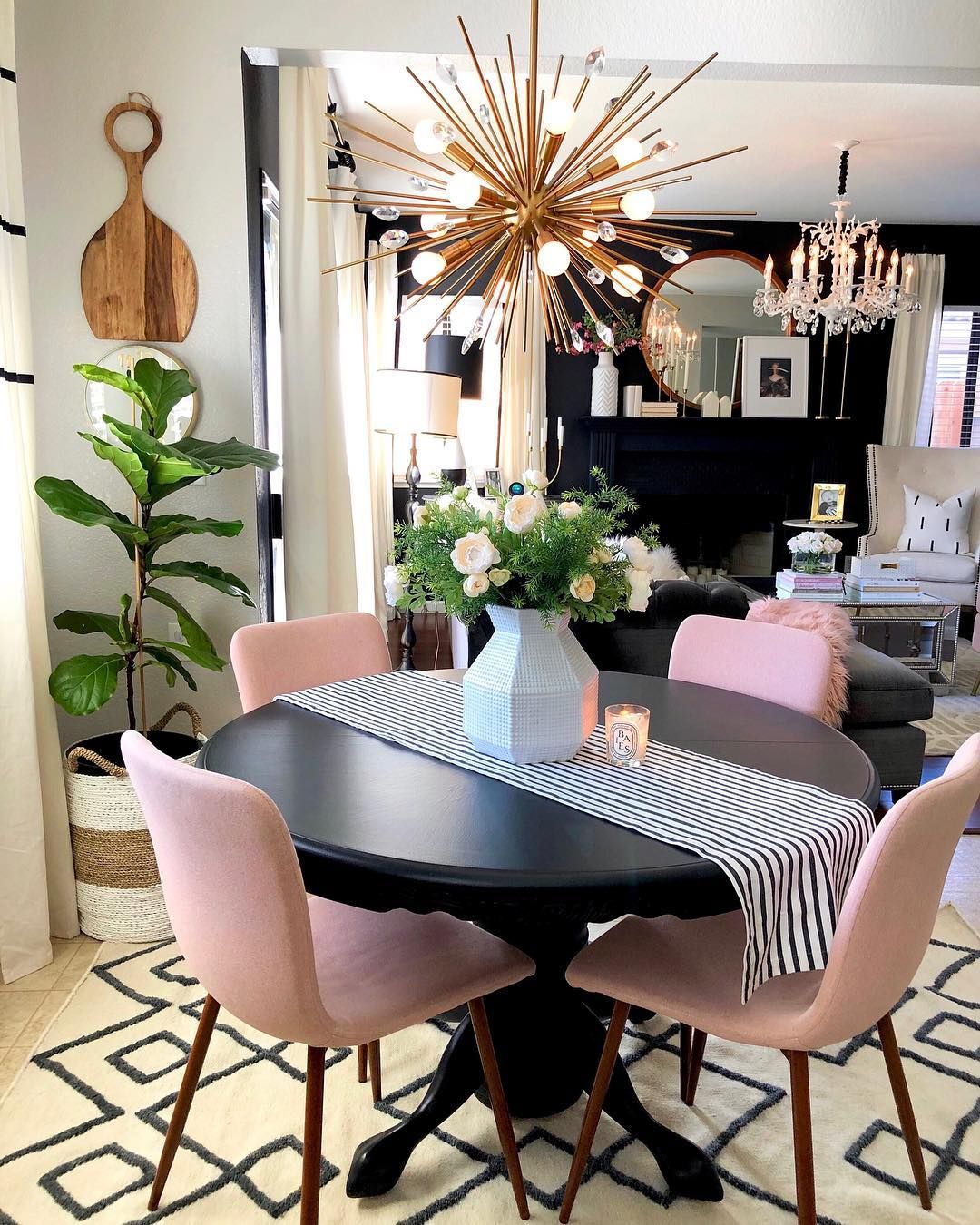 Glam Dining Room with Gold Starburst Chandelier via @homeandfabulous