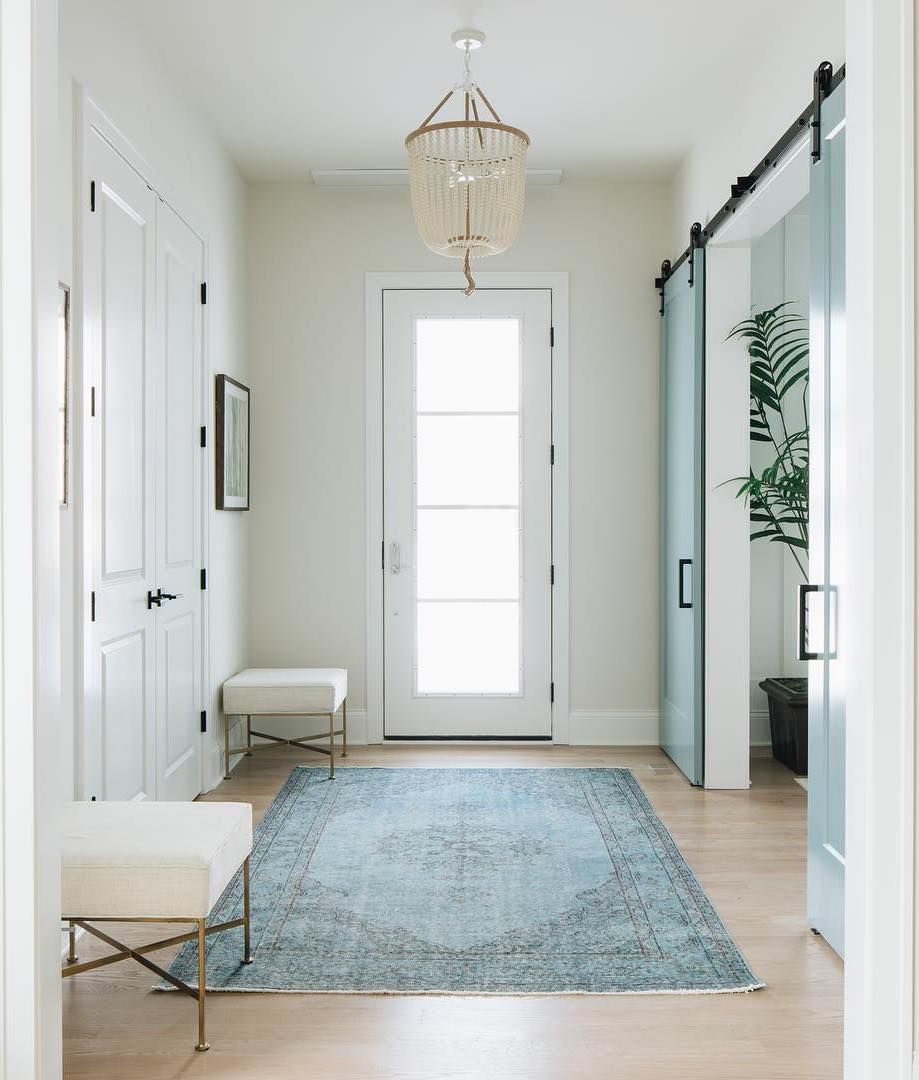 Coastal Entryway with Beaded Chandelier via @timbertrailshomes