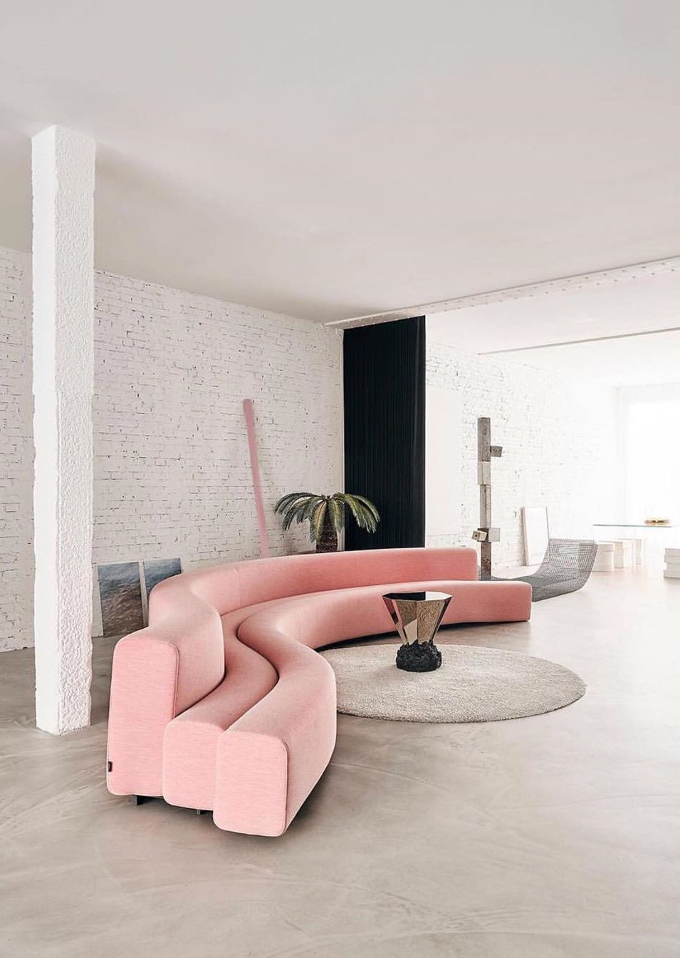 Best Feminine Sofas via @prosenkilde