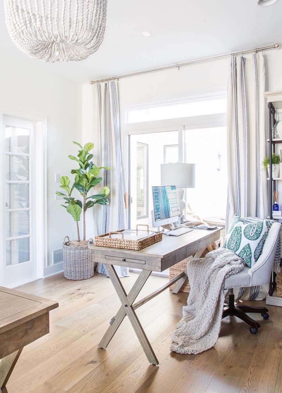 Coastal Office with Indoor Plants via @lifeonvirginiastreet