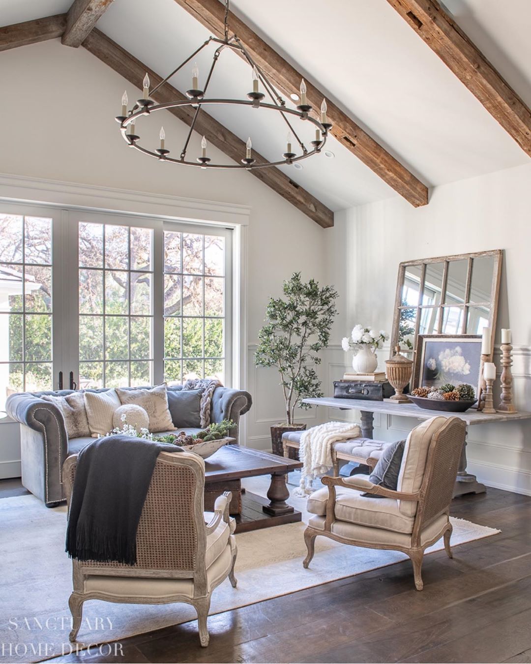 French Country Living Room Decor with Gray Sofa via @sanctuaryhomedecor