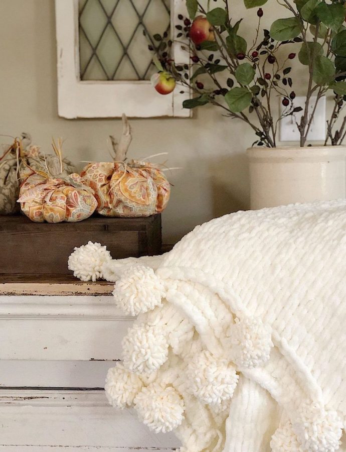 17 Best Fall Throw Blankets for a Cozy Autumn