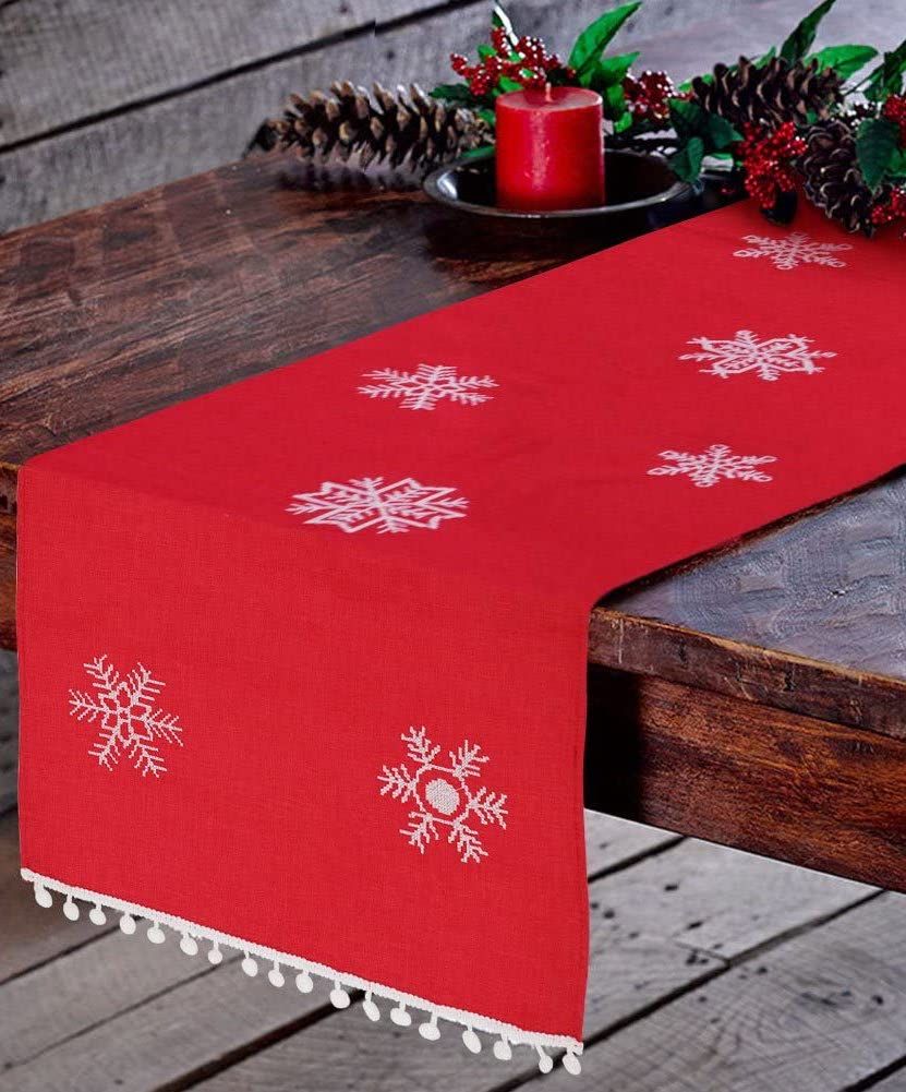 15 Best Christmas Table Runners for the Holidays