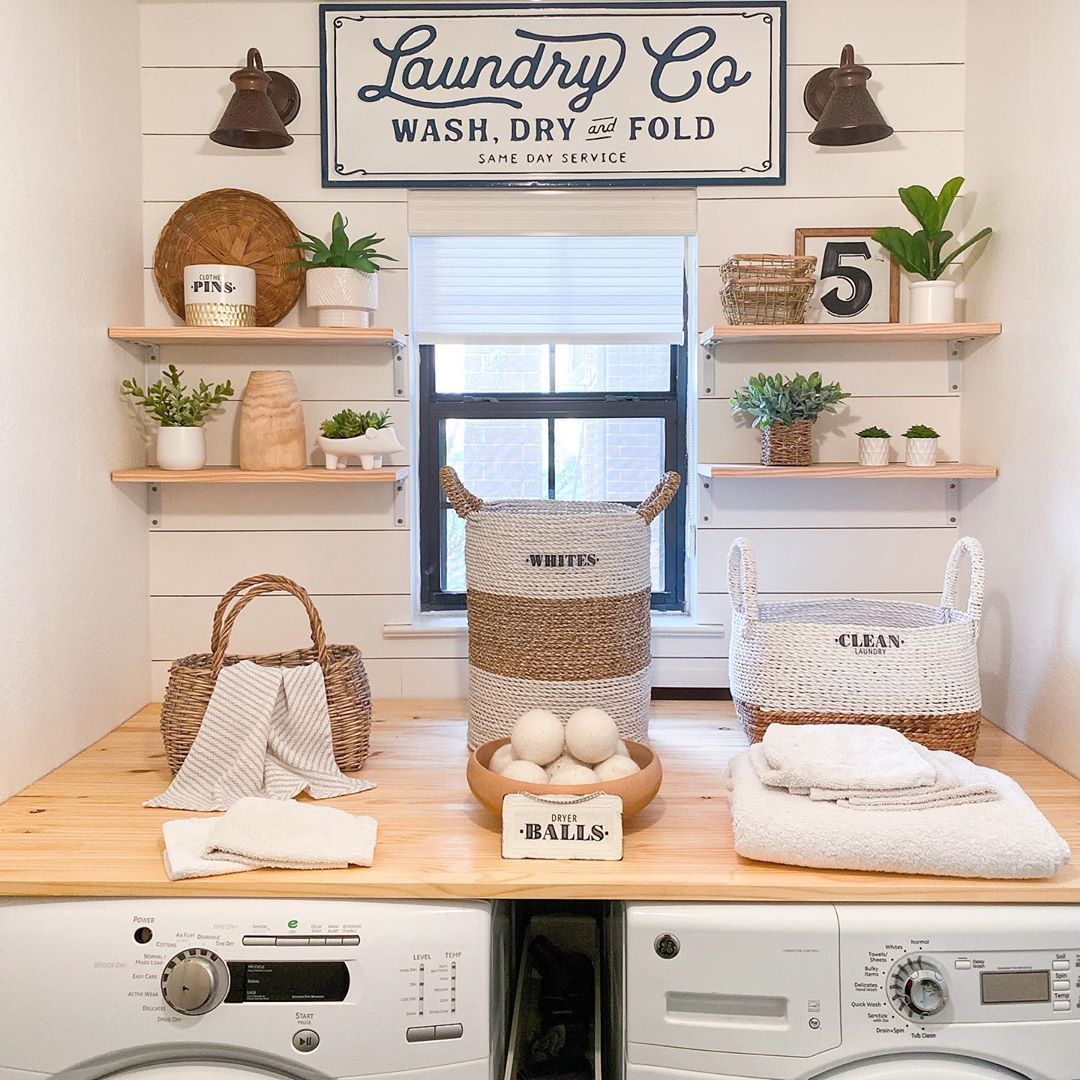 Farmhouse Laundry Room with Jute Sorting Baskets and Plywood Top Shelf via @thevintageroad