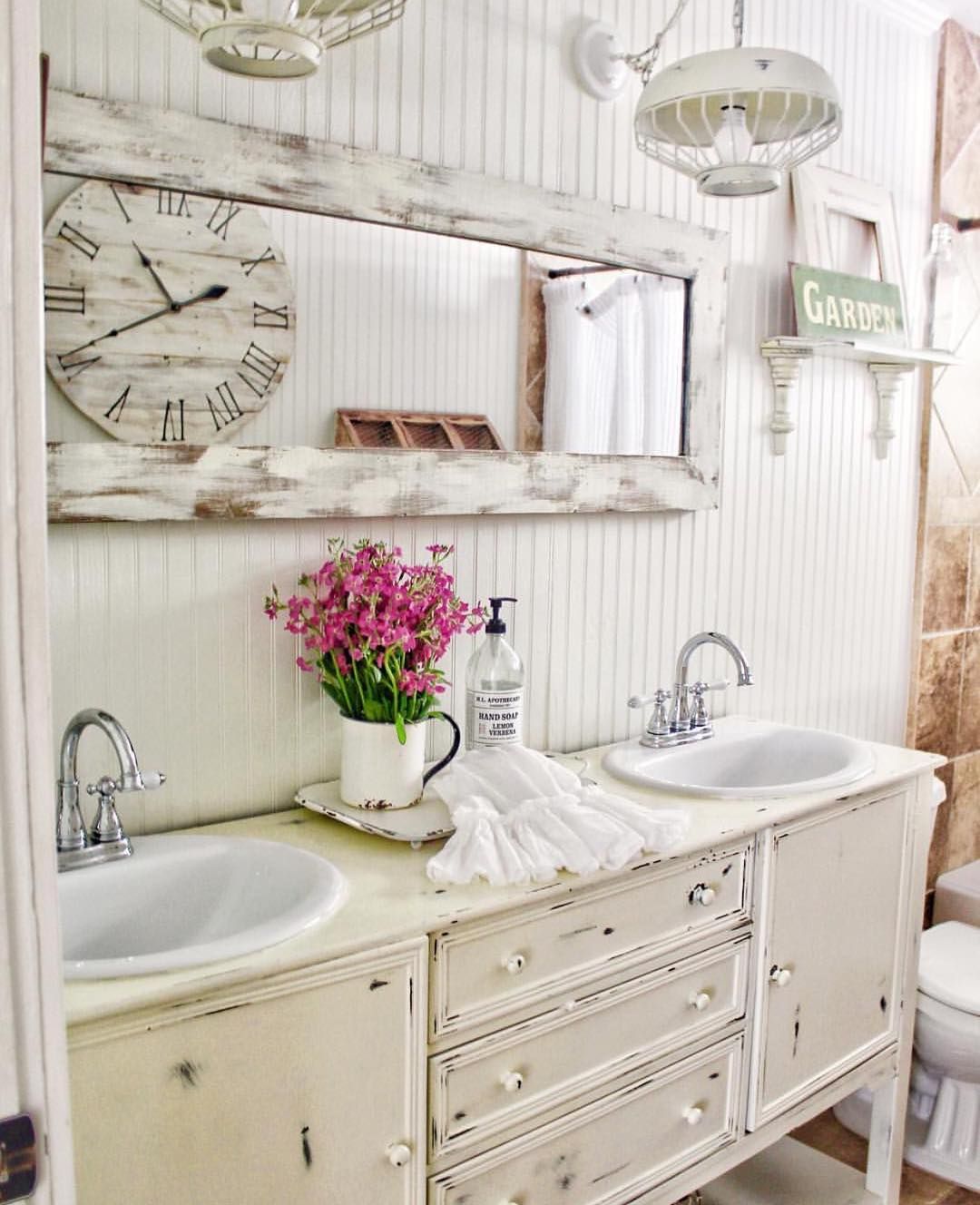 23 French Country Bathroom Decor Ideas, French Country Double Sink Bathroom Vanity