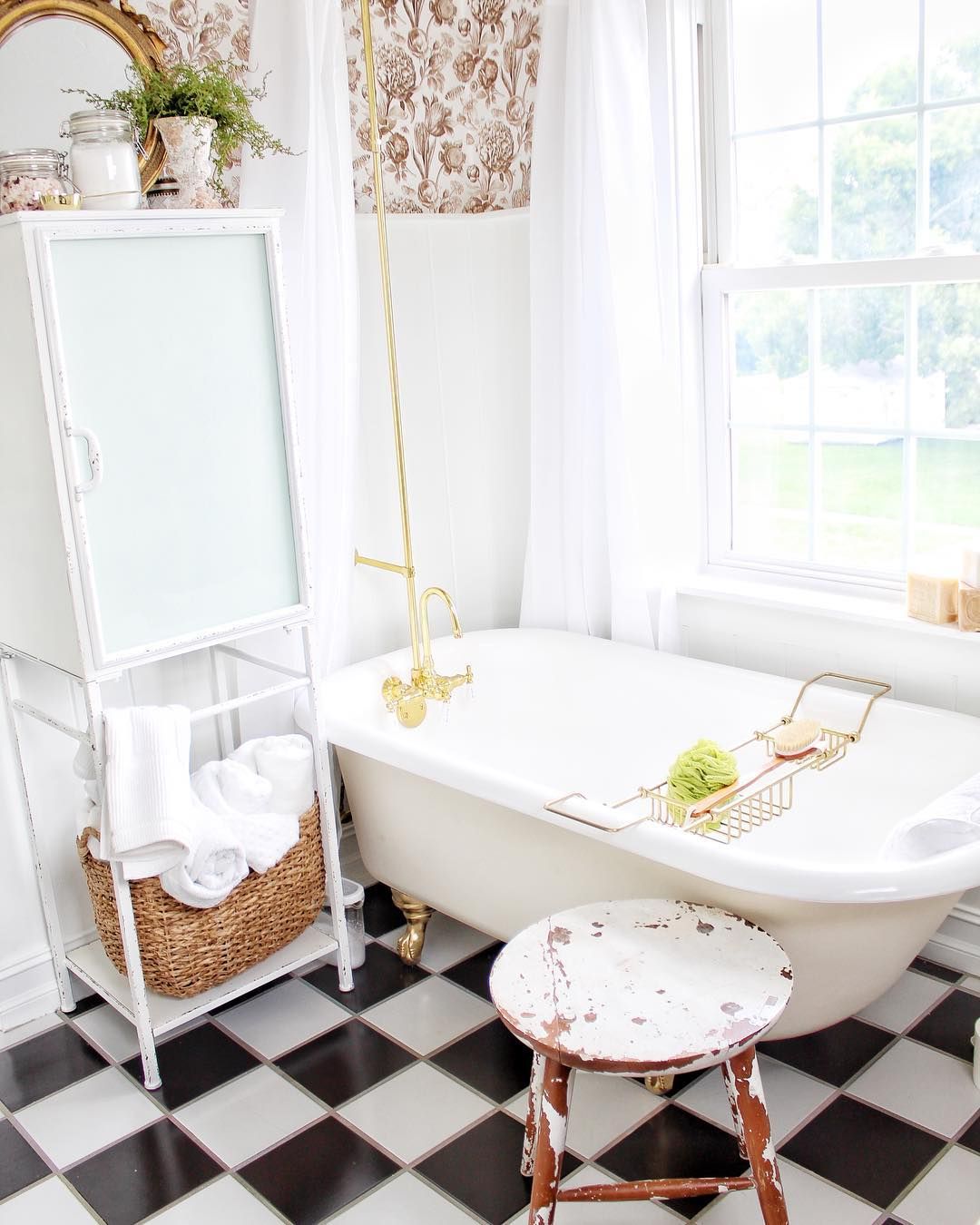 French Country Bathroom with Tub and Checkered Tile Floors via @simplyfrenchmarket