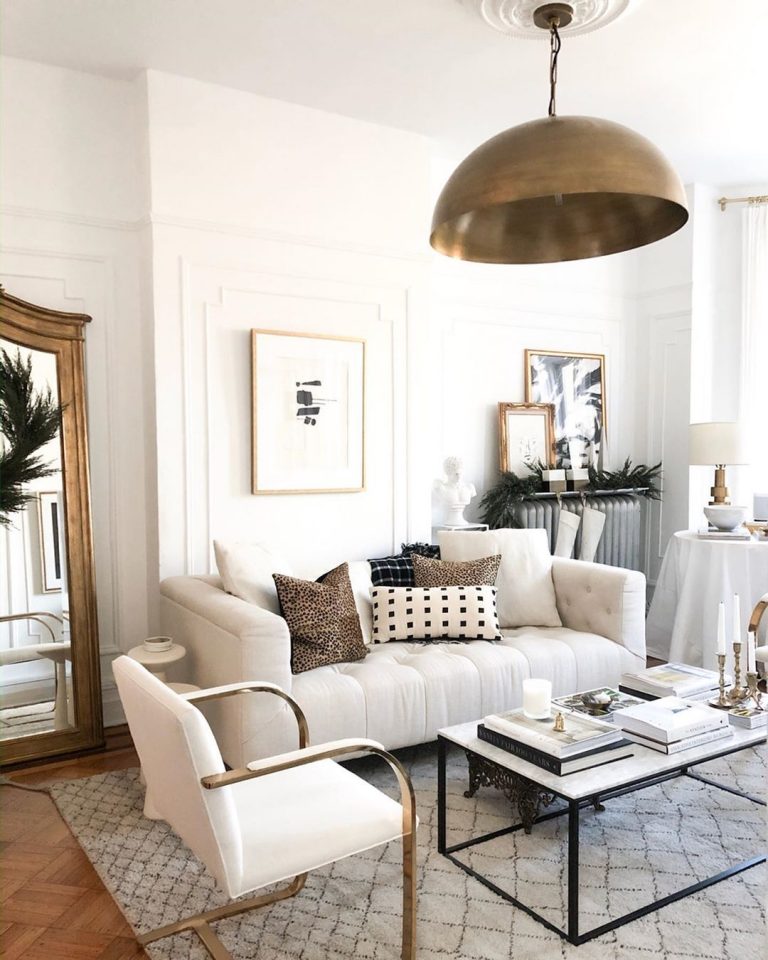 Neutral Living Room With Brass Metal Accents Via @shelbygirard 768x960 