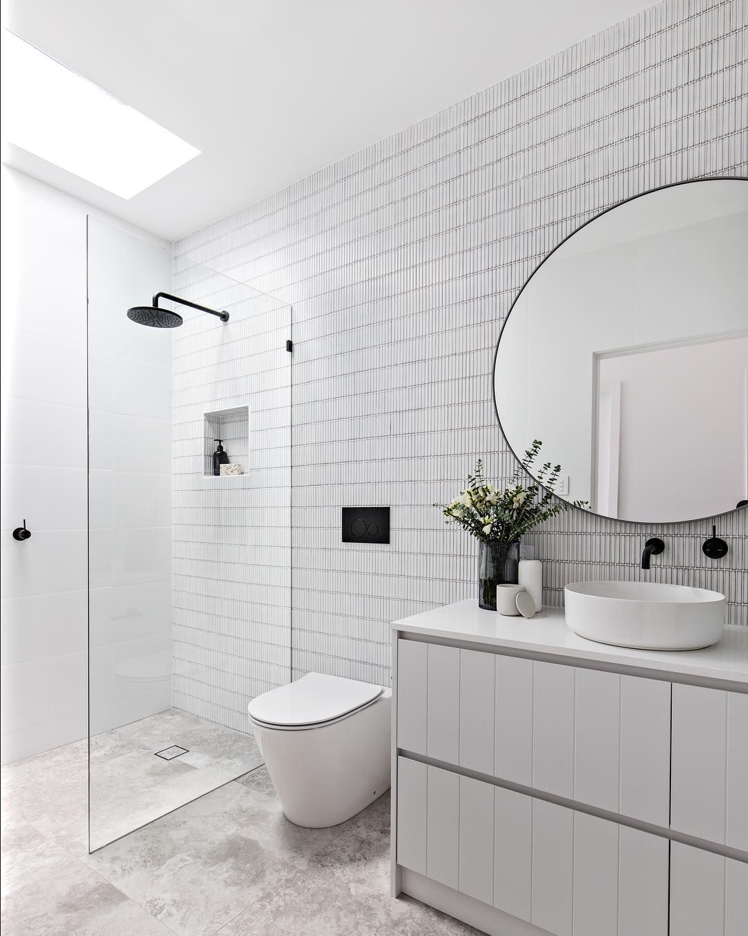 Scandinavian Bathroom with Black Hardware Fixtures via @the_stables_